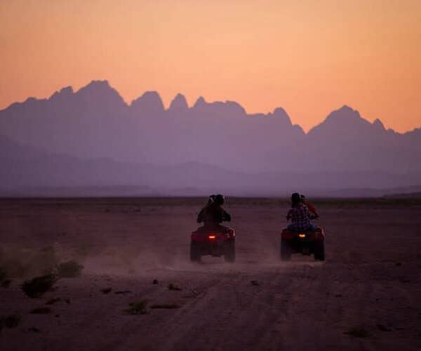 Super Safari Hurghada – Desert Adventure with Quad, Jeep & Bedouin Dinner