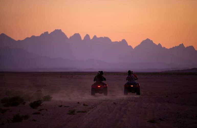 Super Safari Hurghada – Desert Adventure with Quad, Jeep & Bedouin Dinner