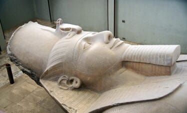 Ancient statues and ruins in Memphis City