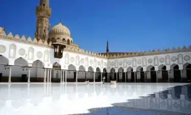 Islamic Cairo tour discovering historic mosques and traditional streets of Cairo