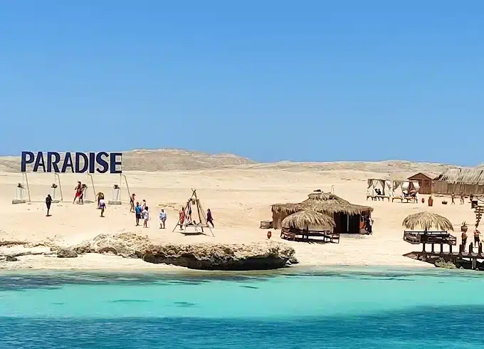 Paradise Island Hurghada snorkeling trip