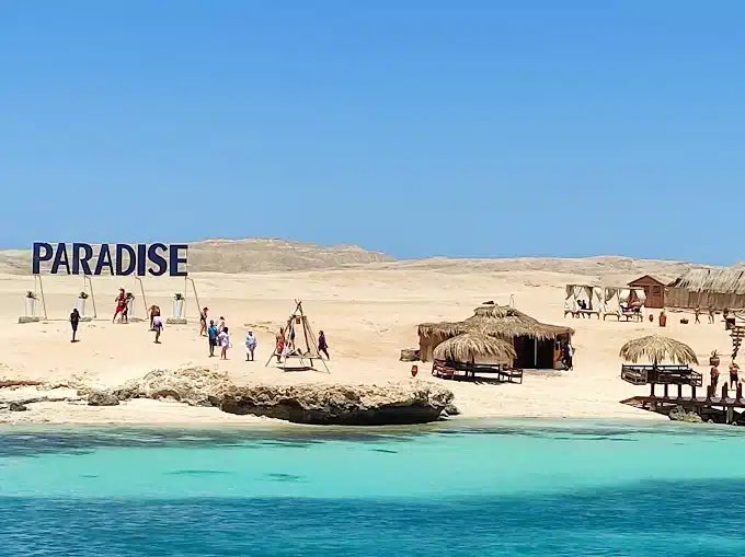 Paradise Island Hurghada snorkeling trip