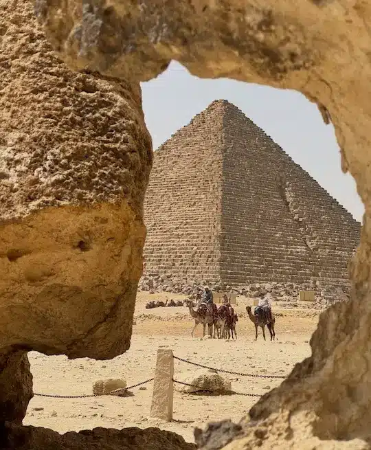 Private Hurghada to Cairo day trip visiting the Pyramids of Giza and the Sphinx in 2026